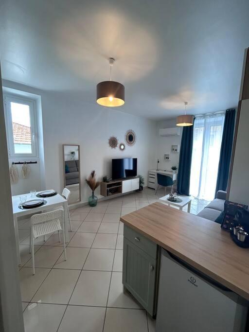 Apartment Dans Proche Nizza